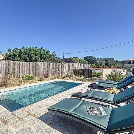 Dom wakacyjny Contemporary With Pool In Trinite *