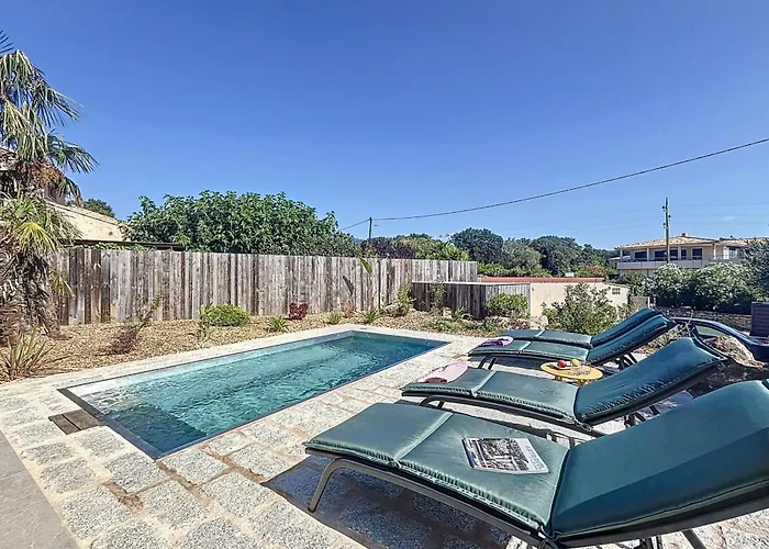 Casa de Férias Contemporary With Pool In Trinite *